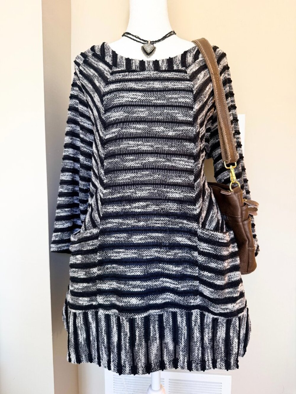 Kaktus Striped Blouse – Size Large (Black & Gray)